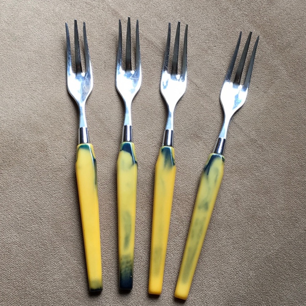 Glo-Hill Bakelite Marbled Butterscotch Appetizer/Spaghetti Forks